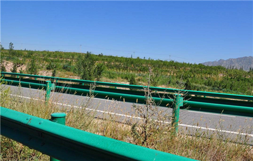 公路工程量清單表里面出現(xiàn)的波形護欄產品名稱解讀